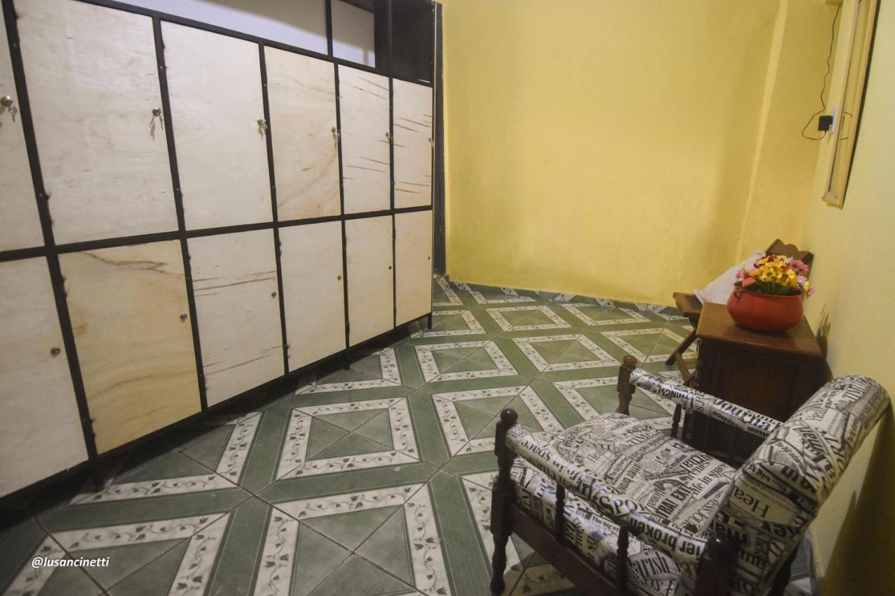 Quinca'S Hostel Ленсойс Екстер'єр фото